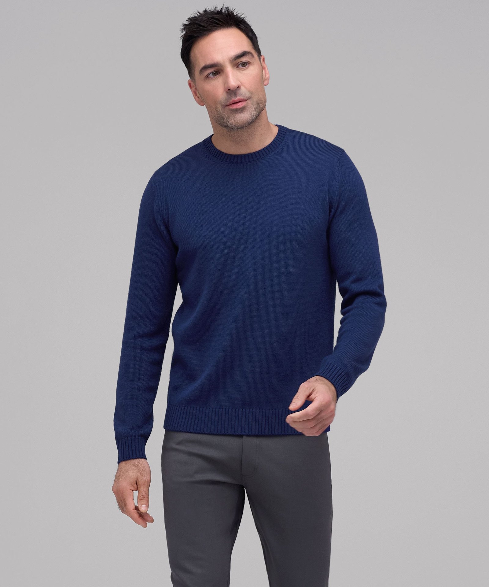 Unbound-merino-merino-Heritage-Sweater-navy-2.jpg